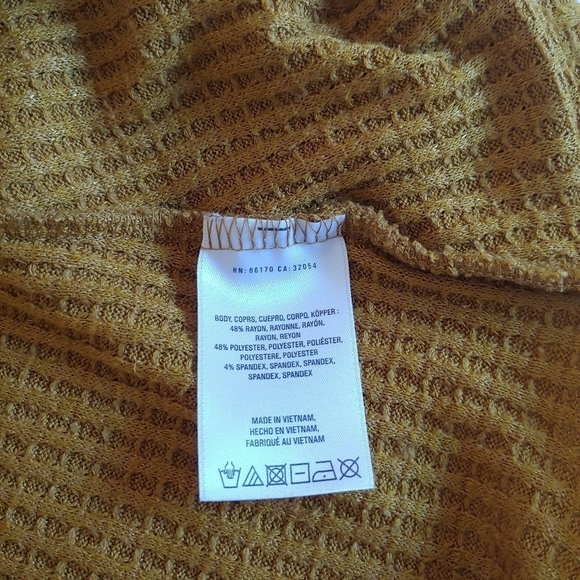 ANTHROPOLOGIE Akemi + Kin Woodruff Waffle Knit Wrap Top - Picture 13 of 15